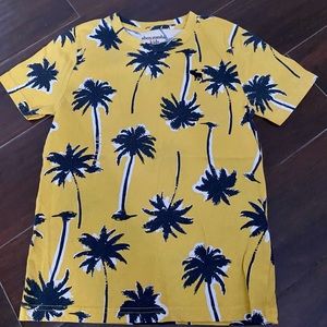 Abercrombie kids boy tee. Yellow with blue palm trees.